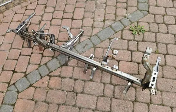 Opel Corsa F Dashboard cross member/frame bar 39167723- 9829463080