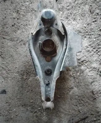 Toyota RAV 4 (XA40) Rear upper control arm/wishbone
