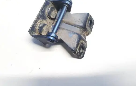 Subaru B9 Tribeca Tailgate/trunk/boot hinge