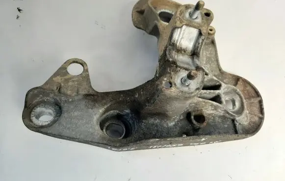 Audi A6 S6 C6 4F Engine mounting bracket 4F0199351AG