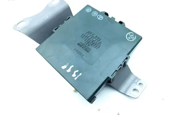 Lexus IS 220D-250-350 Power management control unit 8967053030 1012380101