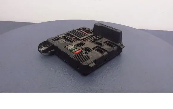 Renault Megane II Fuse box set 8200306031