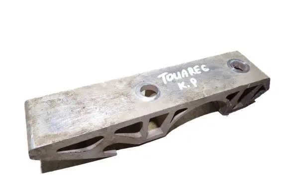 Volkswagen Touareg II Sway bar bush bracket, front 7L0411063B