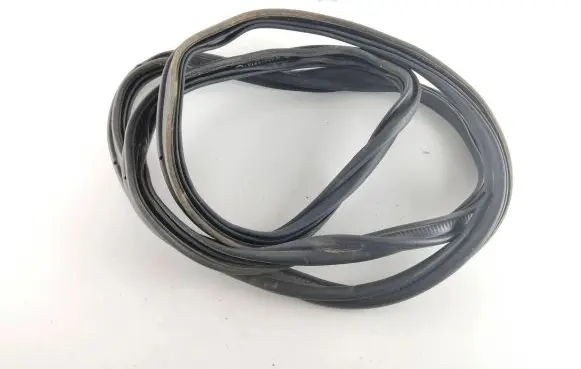 Audi A8 S8 D4 4H Seal rubber (tailgate) 4H0827705B