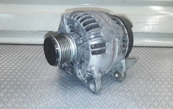 Seat Leon (1P) Generator/alternator 06F903023F 0124525091