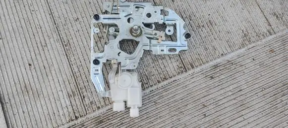 Renault Master III Loading door lock 8200766888
