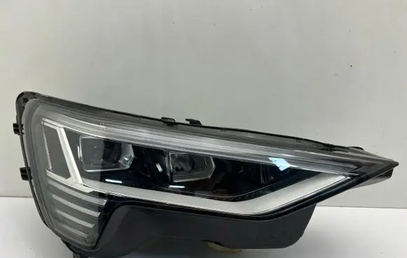 Audi e-tron Headlight/headlamp 4KE941040