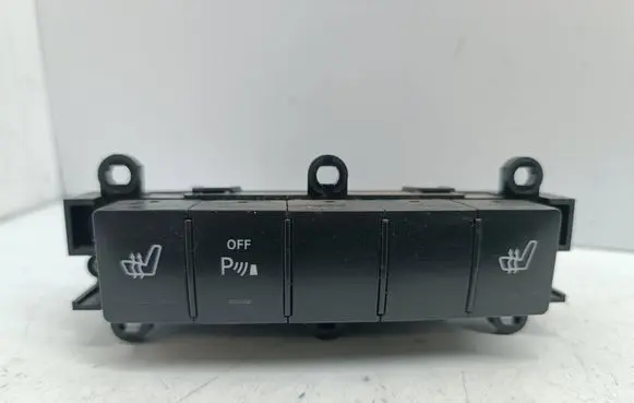 Mercedes-Benz A W169 Seat heating switch 1698209010 33460902 A1698209010