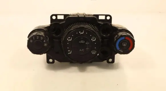 Ford Fiesta Interior fan control switch 8A6118549