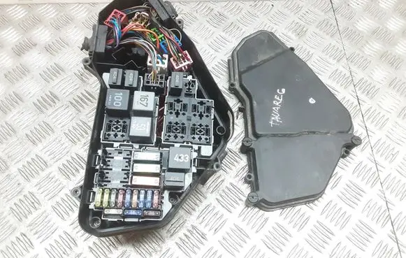 Volkswagen Touareg I Fuse module 7L6971072C 7L0937576B