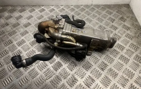 BMW 5 F10 F11 EGR valve cooler 7822346 7810871