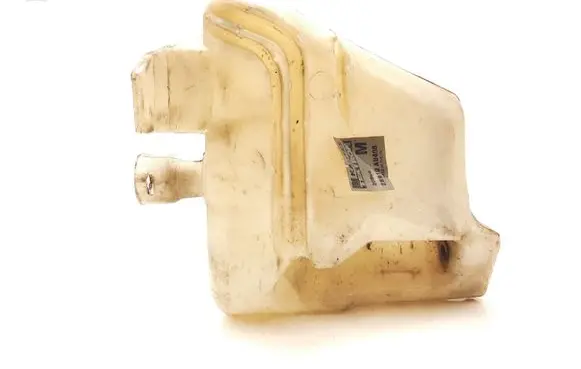Nissan Primera Windshield washer fluid reservoir/tank