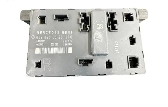 Mercedes-Benz Vito Viano W639 Door control unit/module 6398200326 356170 HW3702