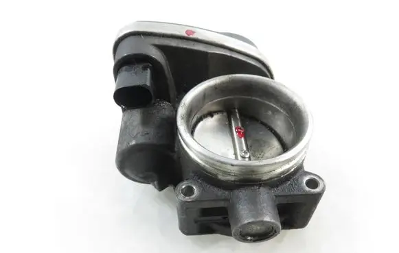 BMW 1 E81 E87 Throttle body valve 1439224