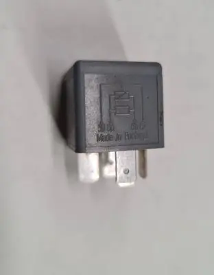 Volvo V70 Other relay 8D0951253A V23134B52X301