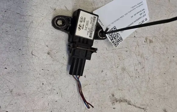 KIA Sorento ESP acceleration yaw rate sensor 956403E000