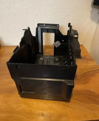 Land Rover Discovery Sport Battery box tray L8D210723AA K8D210757A