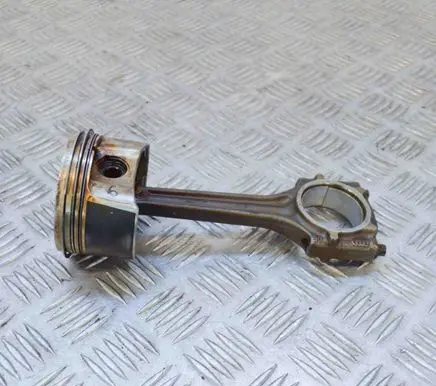 Volkswagen Golf V Piston 038107065H