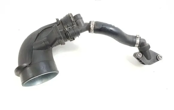 BMW M5 F90 Air intake duct part 13717852386