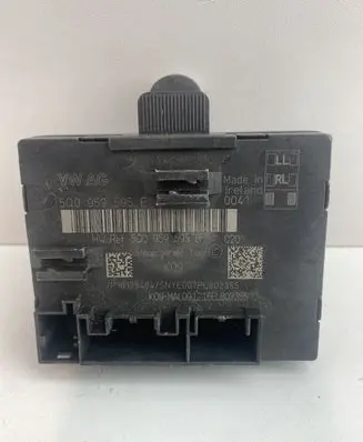 Volkswagen PASSAT B8 Door control unit/module 5Q0959595E 5Q0959595B
