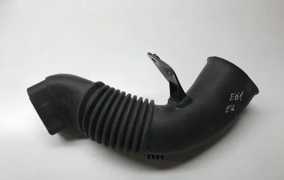BMW 5 E60 E61 Air intake duct part 7790056