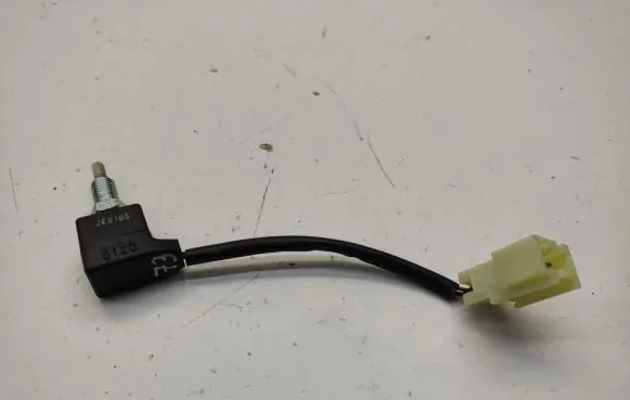 Hyundai Tucson JM Clutch pedal sensor 2E010S