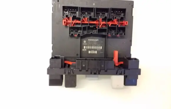 Volkswagen Golf Plus Other control units/modules 3C0937049D