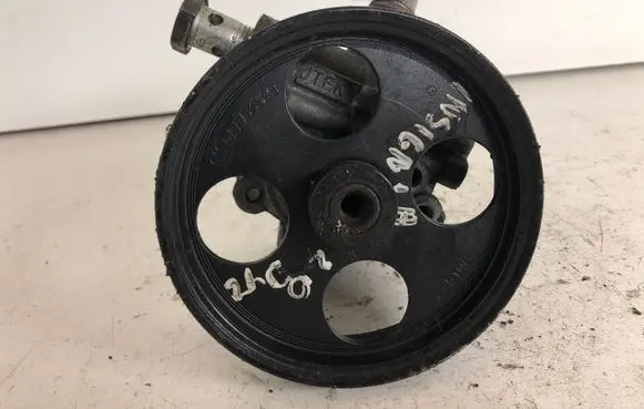 Opel Insignia A Power steering pump