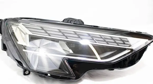 Audi A3 8Y Headlight/headlamp 8Y0941036H L905544
