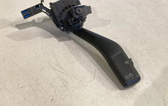 Volkswagen Golf V Wiper control stalk 1K0953519