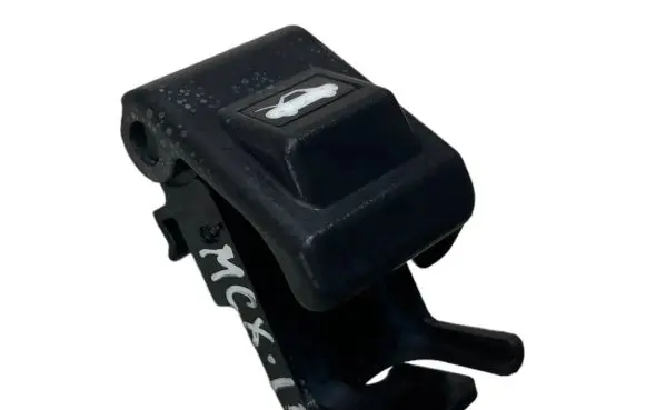 Engine bonnet (hood) release handle