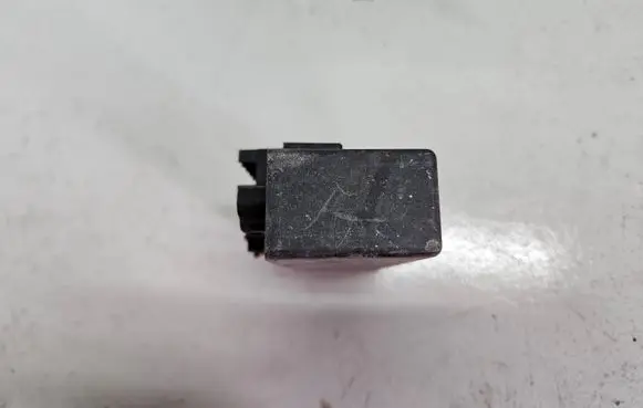 Mercedes-Benz C W202 Fuse module A2105400372 05376000