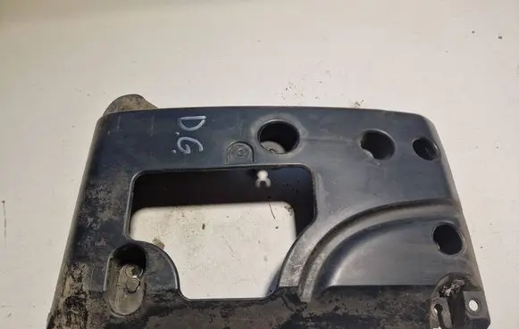 Opel Movano B Rear bumper mounting bracket 852220001R