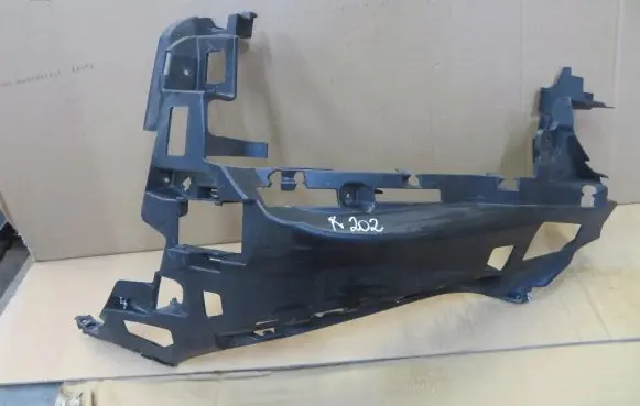 Mercedes-Benz E W213 Front bumper mounting bracket A2138852300
