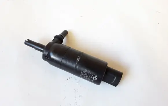 BMW 7 F01 F02 F03 F04 Headlight washer pump 6712721779202 3323525 13264011