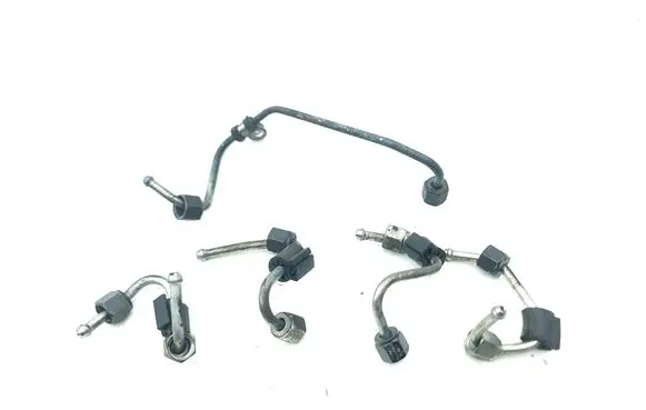Seat Ateca Fuel injector supply line/pipe 
