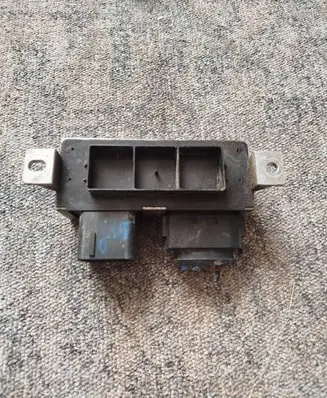 Nissan Qashqai+2 Glow plug pre-heat relay 8200558438A RCS812
