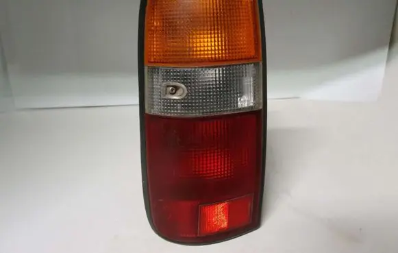 Toyota Land Cruiser (J100) Rear/tail lights 3306903L