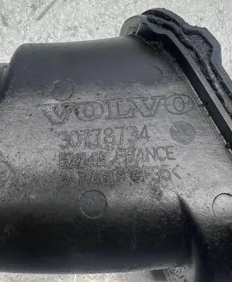 Volvo XC70 Turbo air intake inlet pipe/hose 5307787340