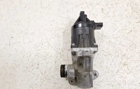 Ford Explorer VI EGR valve LB5E9D460 LB5E9D460AD HBW5A