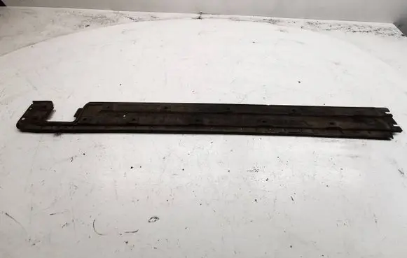BMW 5 E39 Engine splash shield/under tray 51718201495