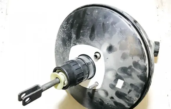 Renault Megane II Brake booster 8200157453