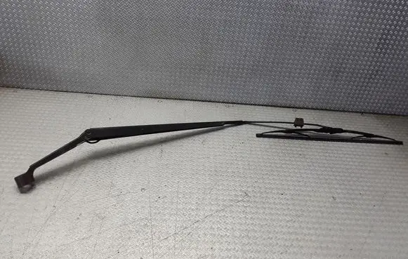 Toyota Avensis Verso Windshield/front glass wiper blade 