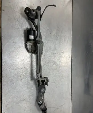 BMW 5 E60 E61 Front wiper linkage and motor 7193995