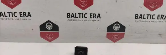 Tailgate opening switch