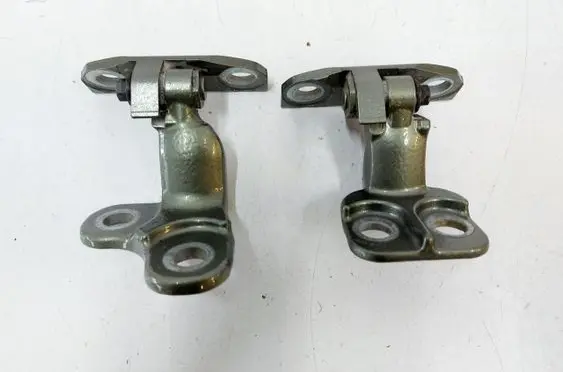Land Rover Defender Rear door hinge set L8B2-22801-AC
