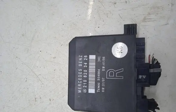Mercedes-Benz C W202 Door control unit/module 2108203426