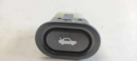 Saab 9-5 Tailgate/boot open switch button 4733440 156796