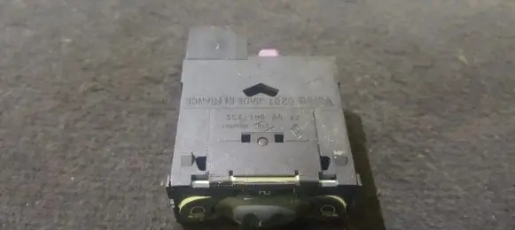 Renault Scenic I Headlight level height control switch 7700841235