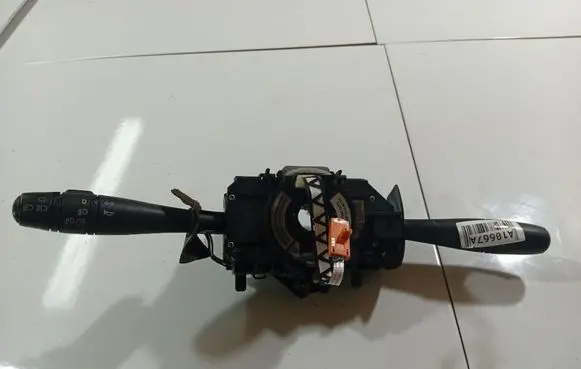 Wiper turn signal indicator stalk/switch